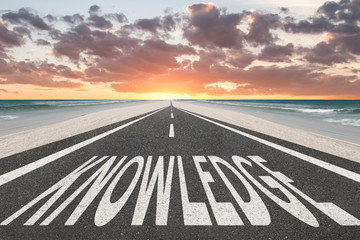 QWQ QAQ类似的这些表情都代表什么意思？