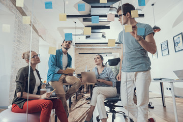 如果过给您一百万您会选那三款车 半数编辑选了保时捷