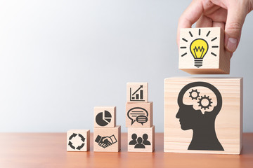 搬家一定要一家人一起搬吗 搬家乔迁必说的吉利话