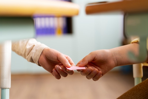 QWQ QAQ类似的这些表情都代表什么意思？