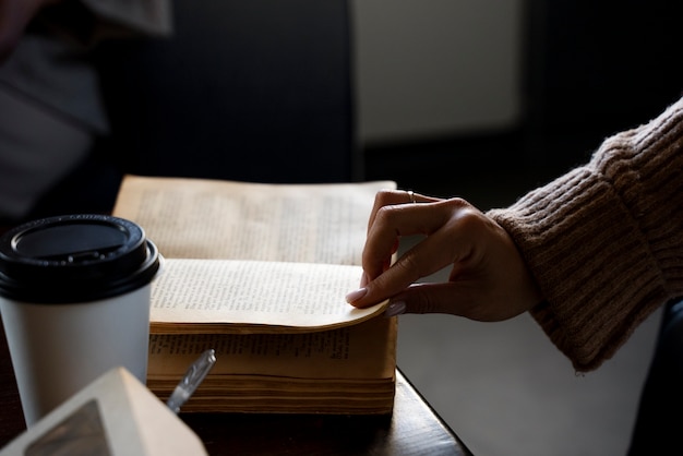 如果过给您一百万您会选那三款车 半数编辑选了保时捷