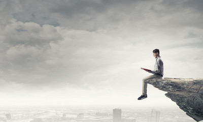 马桶打胶后12小时就用了有影响吗马桶打胶多久能冲水